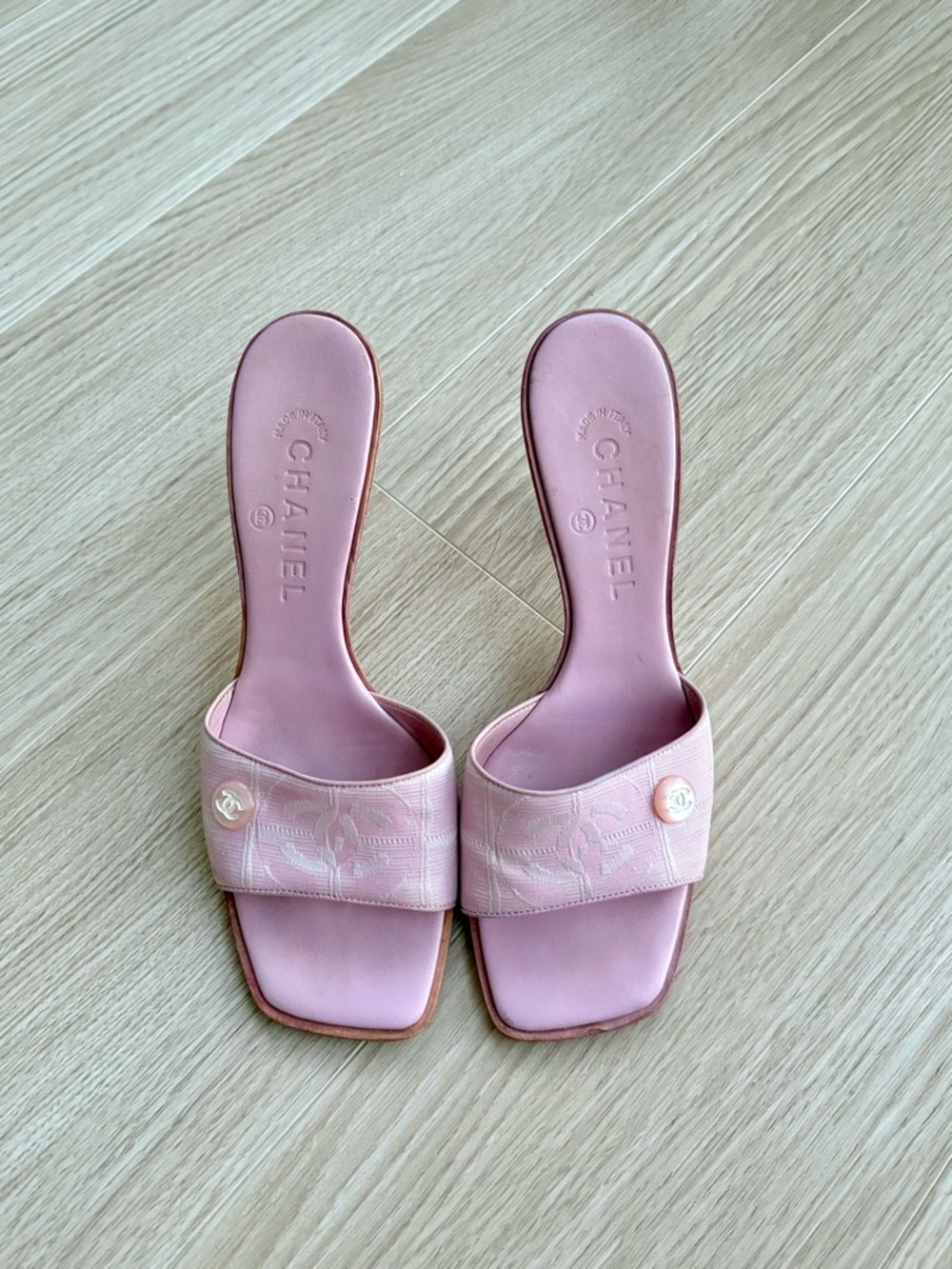 Authentic CHANEL Pink Camellia-Embroidered Slide Mules Stilettos heels - Picture 2 of 5